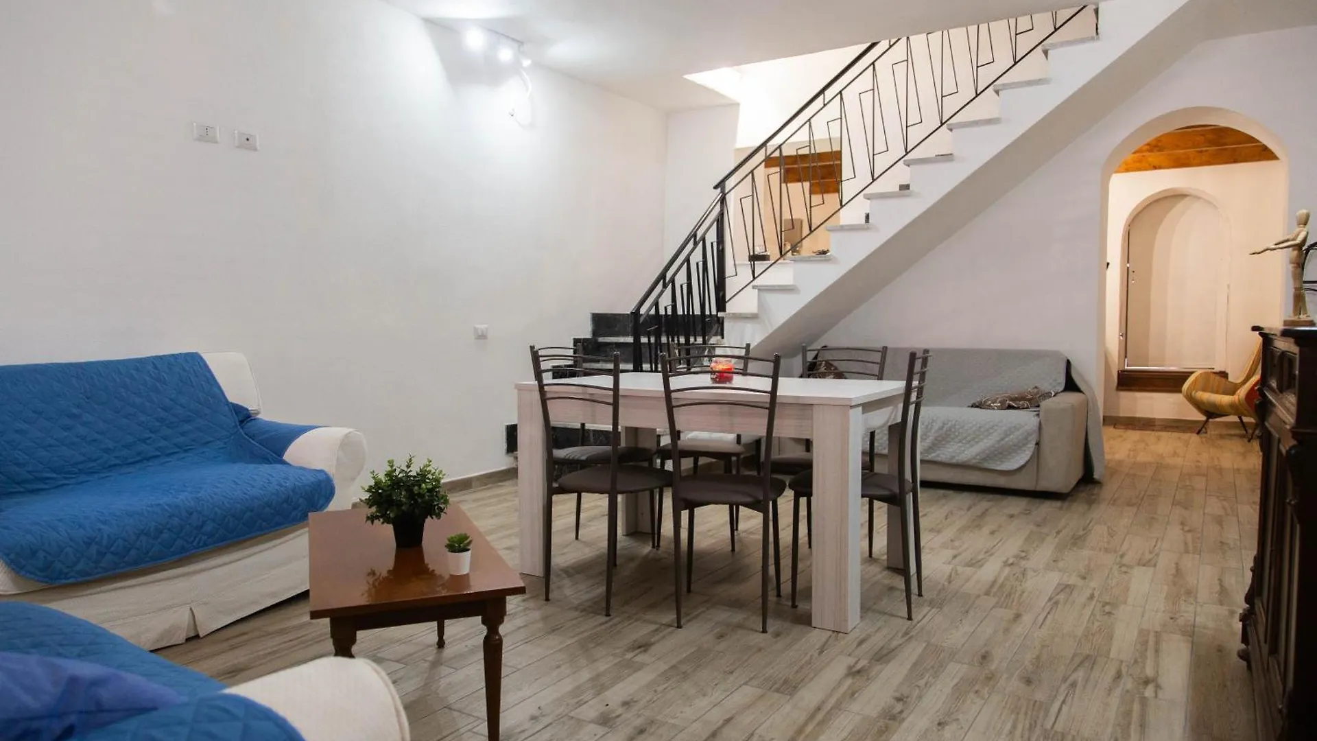 Apartment Ferienwohnung Domu Mena - Domusnovas Italien